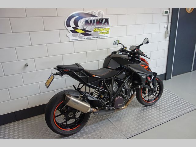 ktm - 1290-super-duke-r