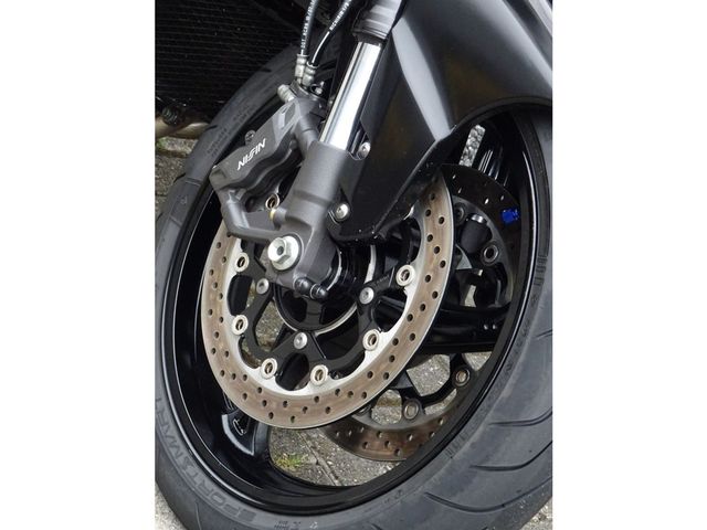 suzuki - b-king-1300