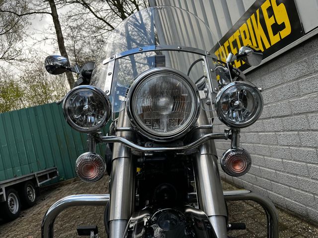 yamaha - xvs-1100-a-dragstar-classic