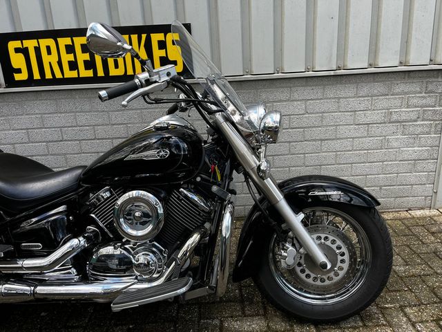 yamaha - xvs-1100-a-dragstar-classic