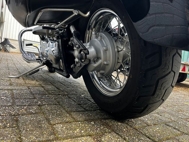 yamaha - xvs-1100-a-dragstar-classic