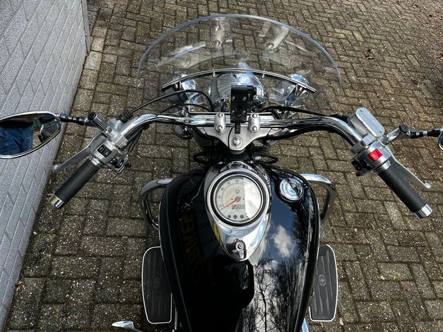 yamaha - xvs-1100-a-dragstar-classic