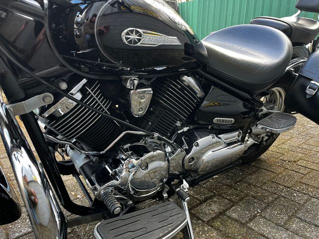 yamaha - xvs-1100-a-dragstar-classic