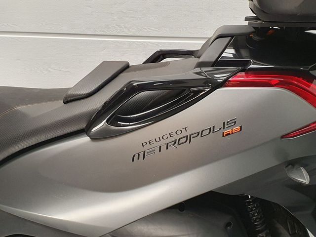 peugeot - metropolis-400