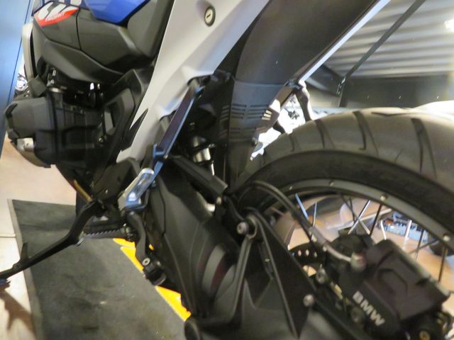 bmw - r-1300-gs