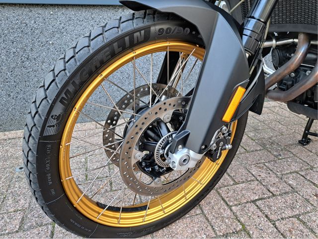 bmw - f-850-gs-adventure-40-years-edition