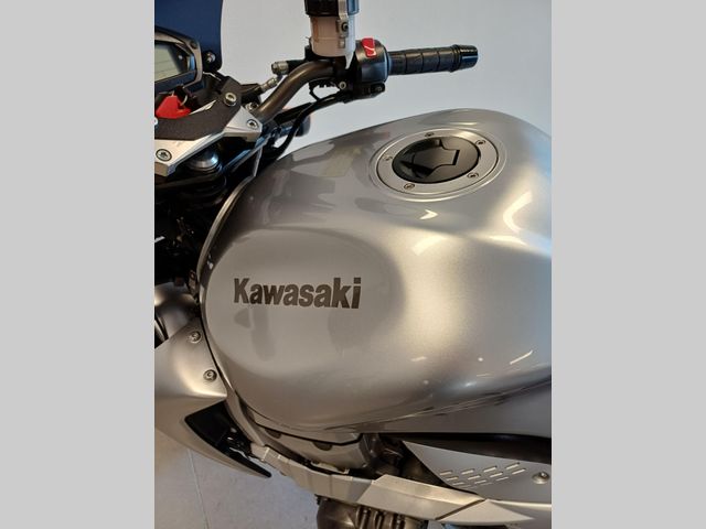 kawasaki - z-750-abs