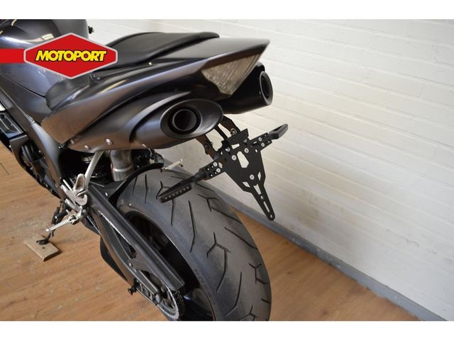 yamaha - yzf-r1