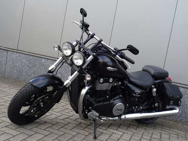 triumph - thunderbird-storm