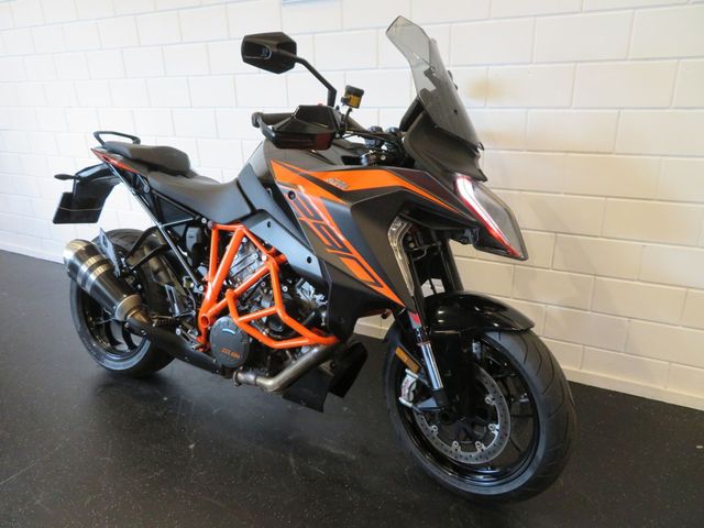 ktm - 1290-super-duke-gt