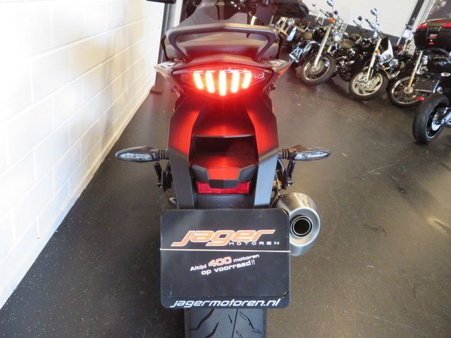 ktm - 1290-super-duke-gt