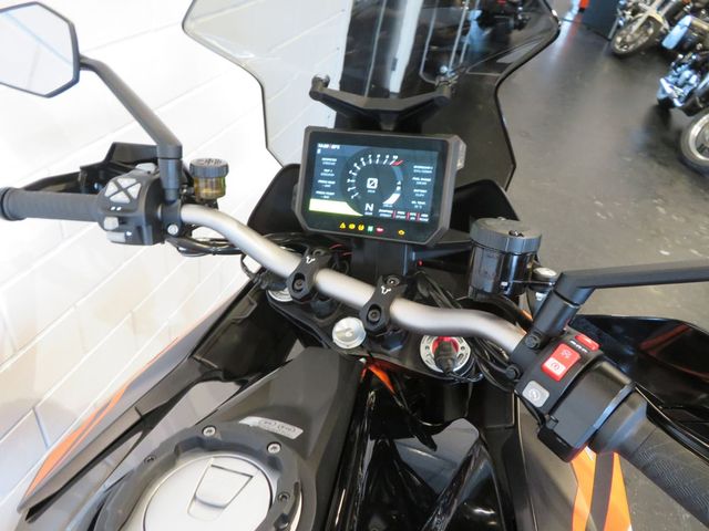 ktm - 1290-super-duke-gt