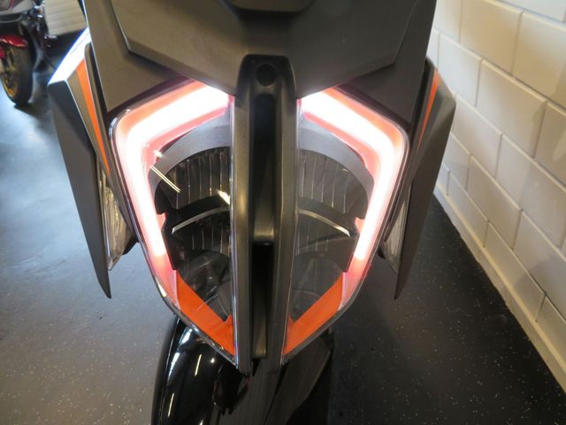 ktm - 1290-super-duke-gt