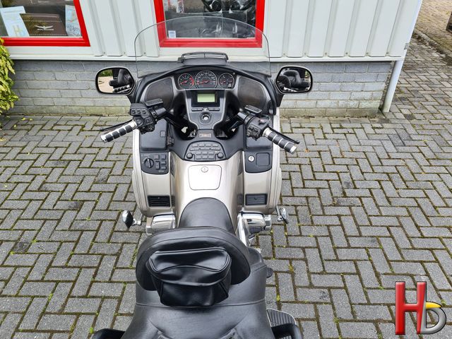 honda - gl-1800-goldwing
