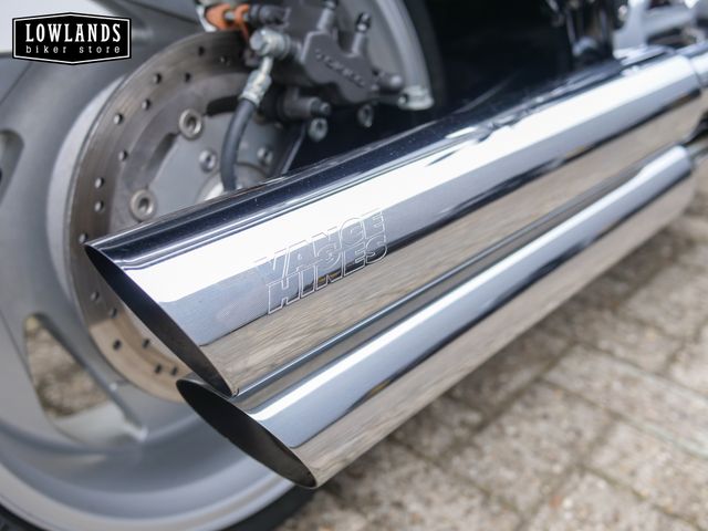 suzuki - m-1800-r-intruder