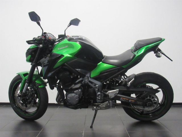 kawasaki - z900
