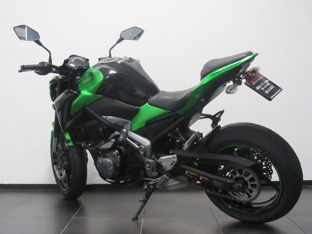 kawasaki - z900