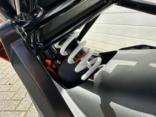 ktm - rc-390