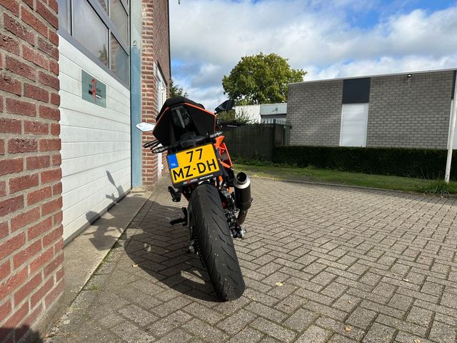 ktm - rc-390