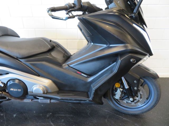 kymco - ak-550