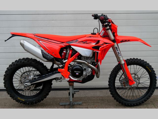 beta - rr-racing-2t-300-rc