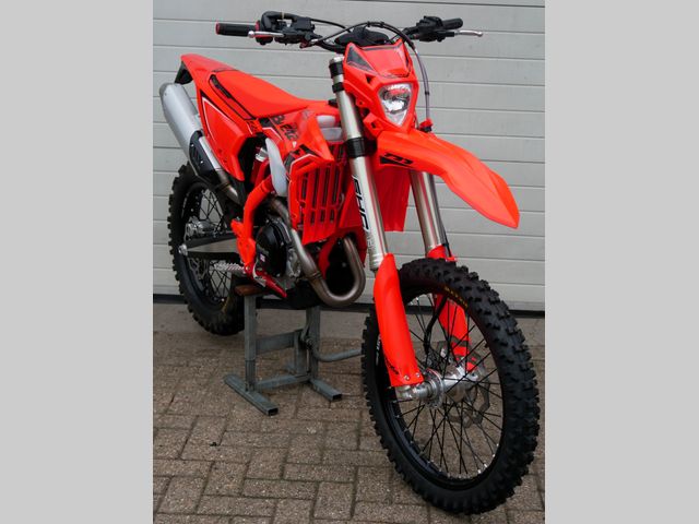 beta - rr-racing-2t-300-rc