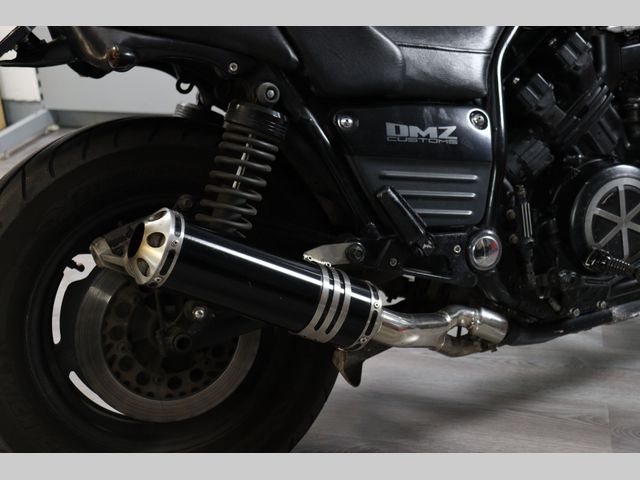 yamaha - vmx-1200-v-max