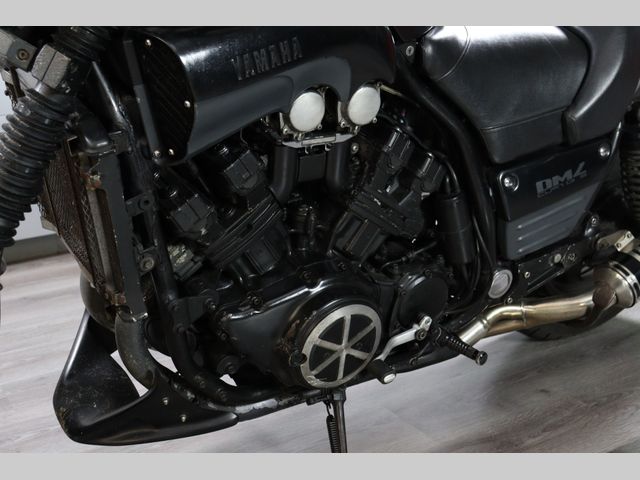 yamaha - vmx-1200-v-max