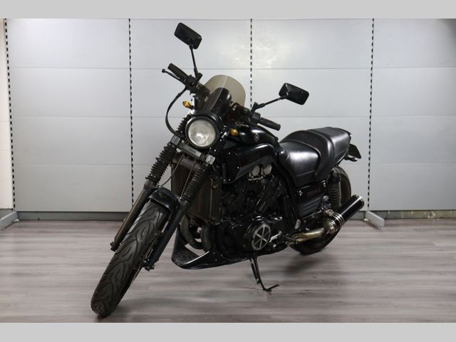 yamaha - vmx-1200-v-max