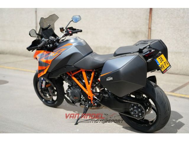 ktm - 1290-super-duke-gt