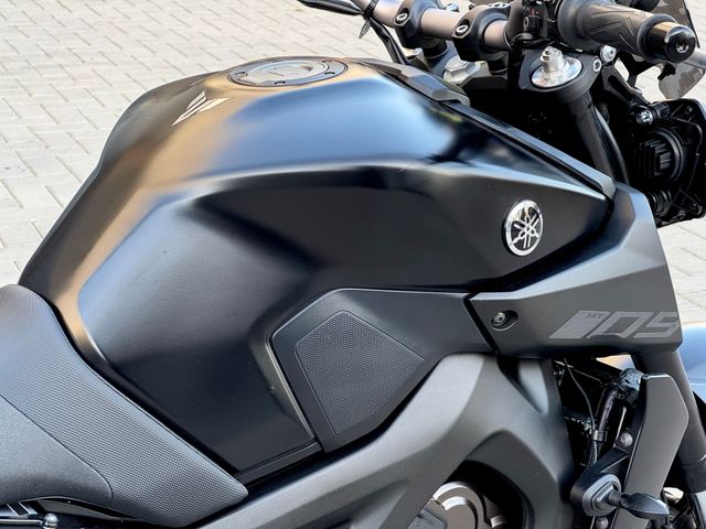 yamaha - mt-09-abs