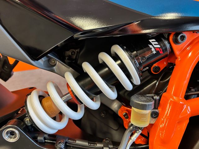 ktm - 390-duke-abs