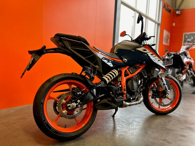 ktm - 390-duke-abs