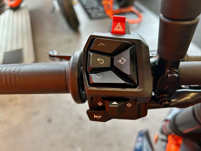 ktm - 390-duke-abs