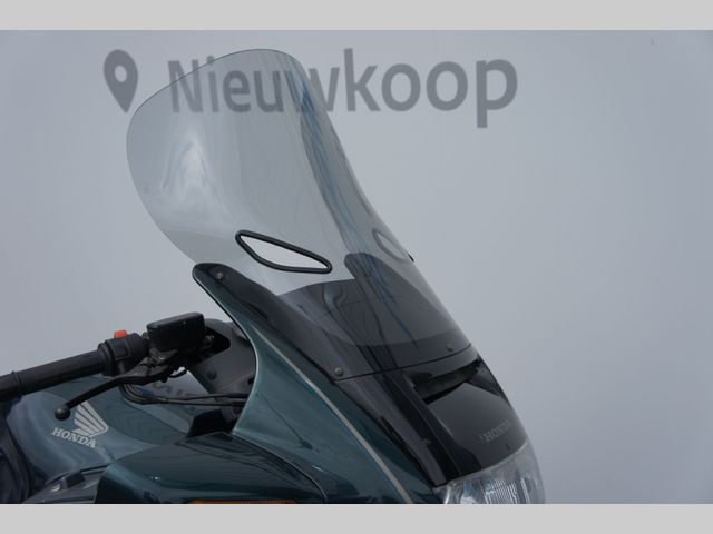 honda - st-1100-pan-european