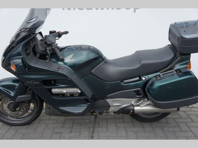 honda - st-1100-pan-european