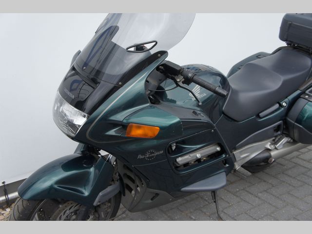 honda - st-1100-pan-european
