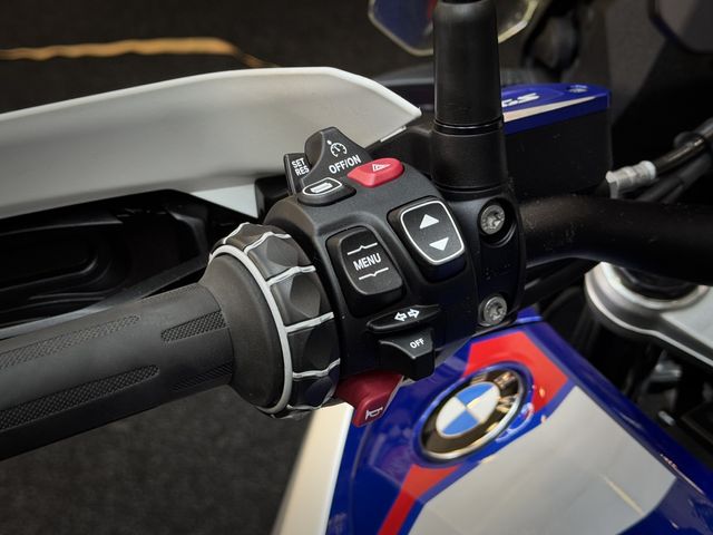 bmw - r-1300-gs