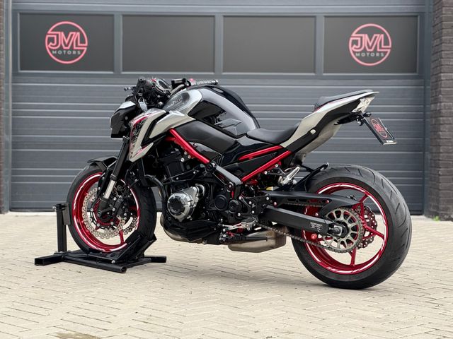 kawasaki - z900