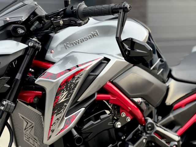 kawasaki - z900