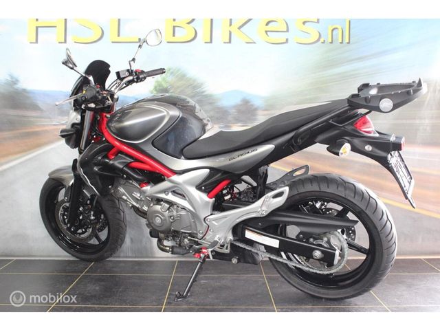 suzuki - gladius