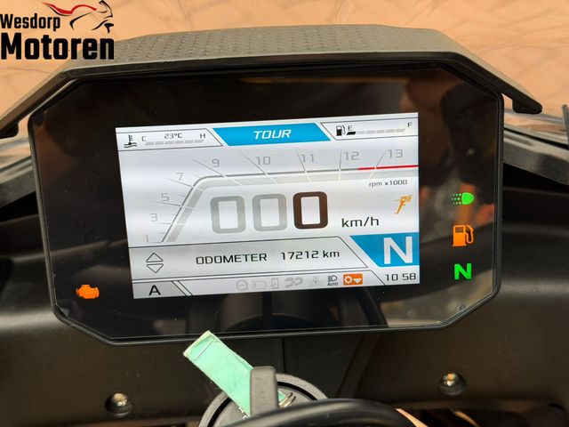 aprilia - tuono-v4-1100
