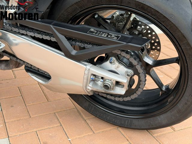 aprilia - tuono-v4-1100
