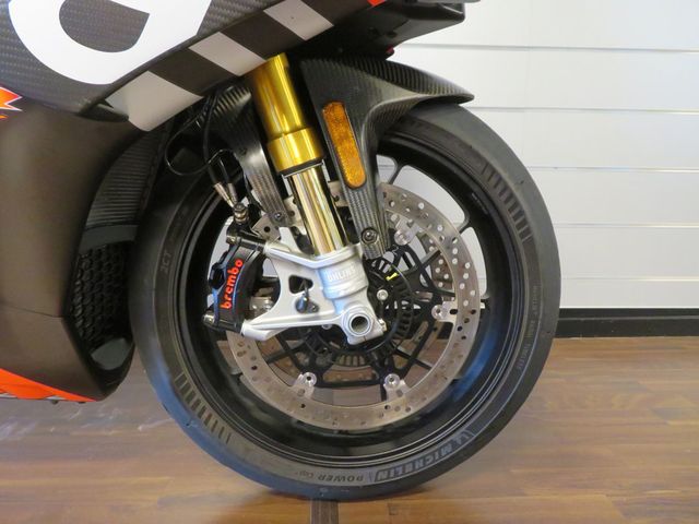 aprilia - rsv-4-factory-aprc