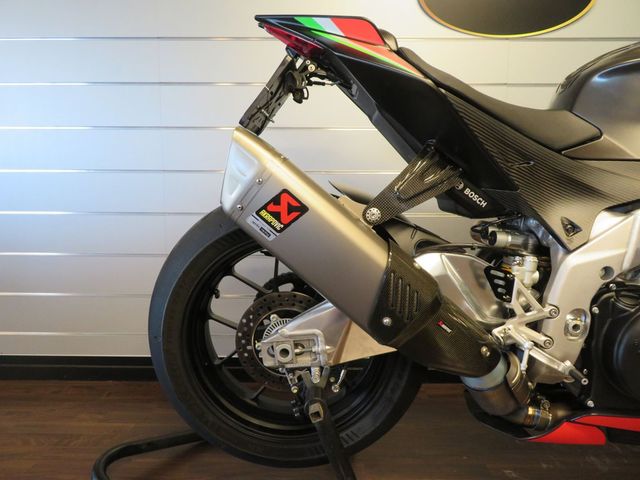 aprilia - rsv-4-factory-aprc