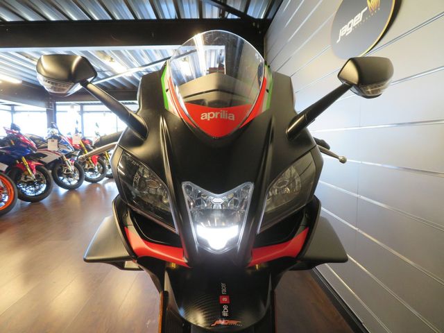 aprilia - rsv-4-factory-aprc