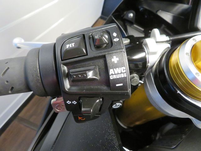 aprilia - rsv-4-factory-aprc