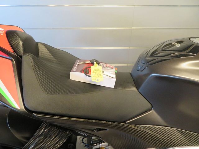 aprilia - rsv-4-factory-aprc