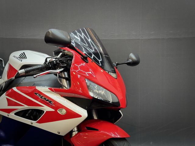 honda - cbr-1000-rr-fireblade