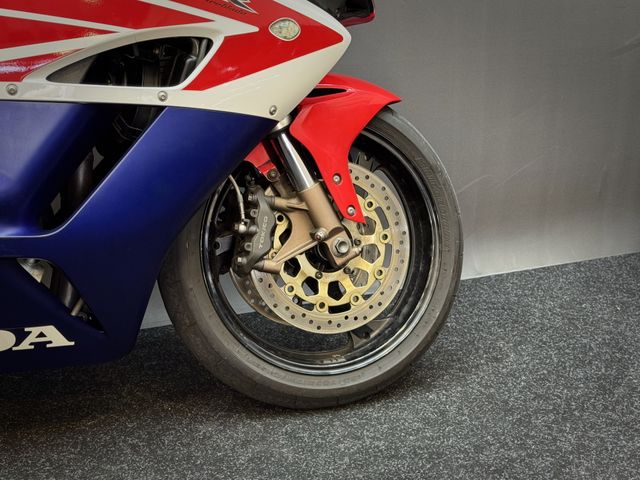 honda - cbr-1000-rr-fireblade